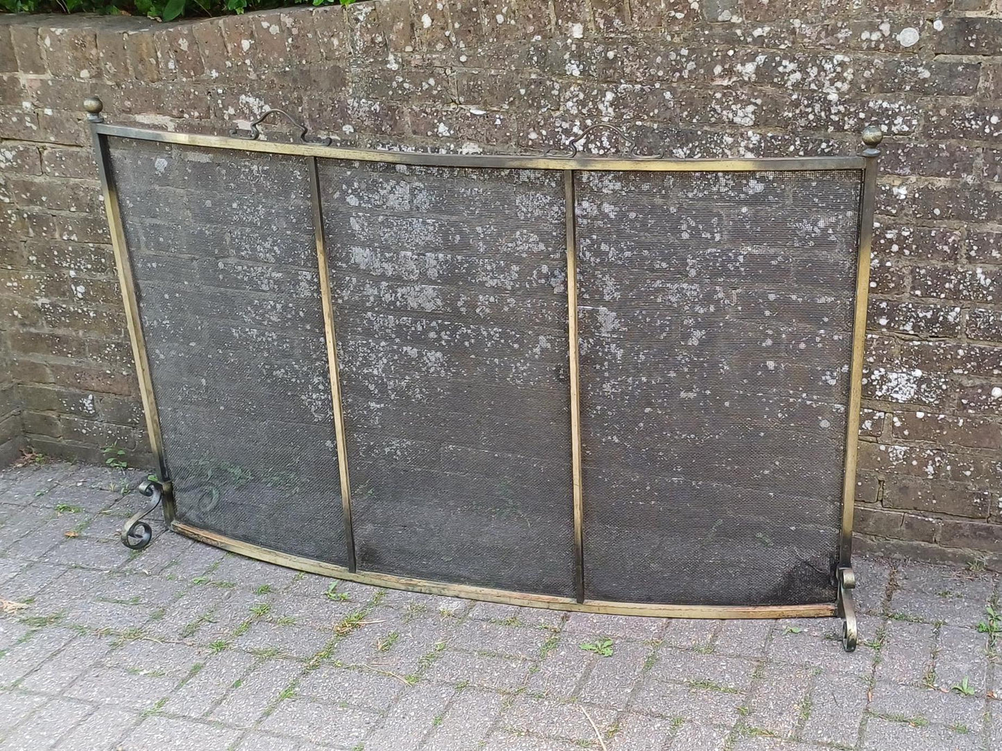Massive Curved Metal Hues Fire Screen Vintage Spark Guard with Ornate Scroll Feet and Mesh FREE HAND Delivery 160 x 100 cm.