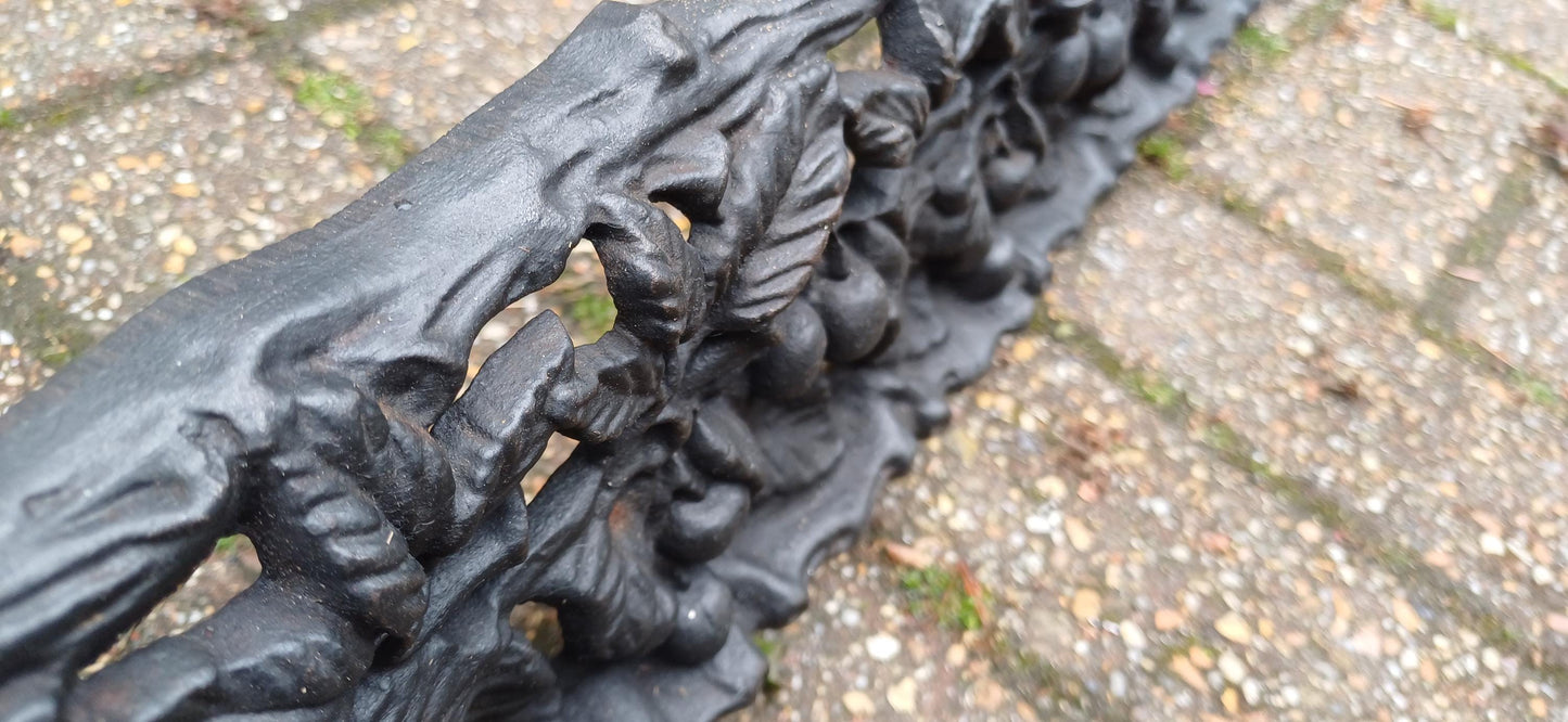 Antique Cast Iron Fire Fender with Fruit and Foliage Motif – Ornate Victorian Fireplace Guard Vintage Hearth Surround FREE HAND Delivery
