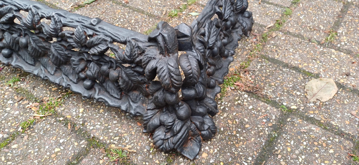 Antique Cast Iron Fire Fender with Fruit and Foliage Motif – Ornate Victorian Fireplace Guard Vintage Hearth Surround FREE HAND Delivery