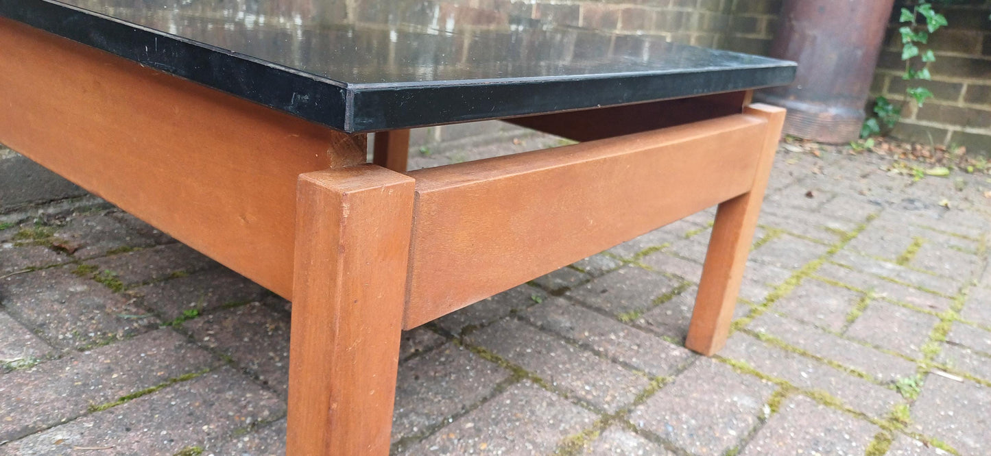 Vintage Mid Century Modern Coffee Table – Black Top & Solid Wood Base – Scandinavian Style Retro 60s 70s Living Room Furniture