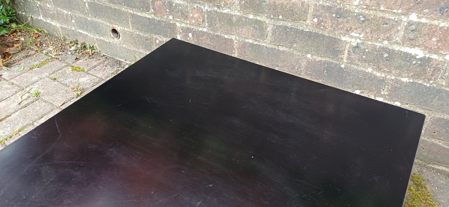 Vintage Mid Century Modern Coffee Table – Black Top & Solid Wood Base – Scandinavian Style Retro 60s 70s Living Room Furniture