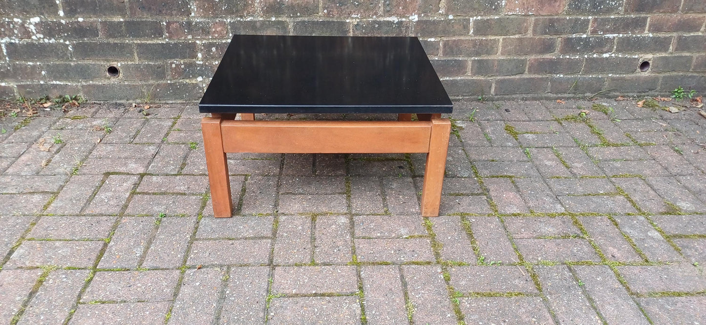 Vintage Mid Century Modern Coffee Table – Black Top & Solid Wood Base – Scandinavian Style Retro 60s 70s Living Room Furniture