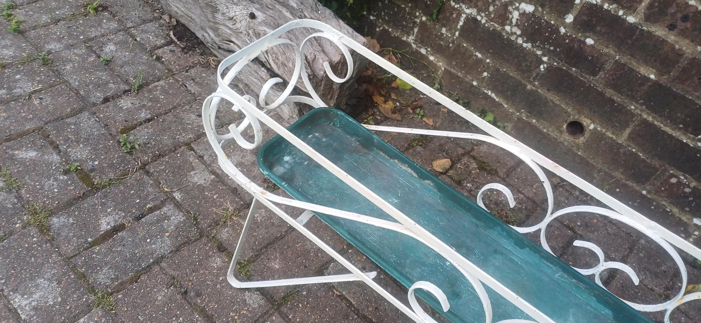 Vintage Retro 50s 60s White Wrought Iron Plant Stand with Green Tray – Shabby Chic Garden Display Rack – French Scroll Patio Planter Holder