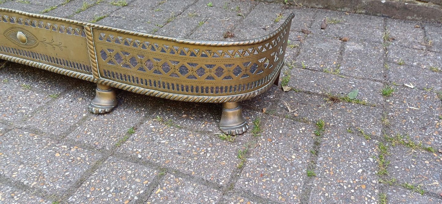Antique Brass Fireplace Fender With Claw Feet – Georgian Style Pierced Gallery Fire Guard – Large Hearth Surround 19th Century