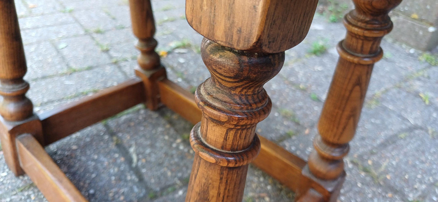 Vintage Oak Gateleg Drop Leaf Occasional Table | Traditional English Rustic Solid Wood Side Table | Turned Legs Folding Table