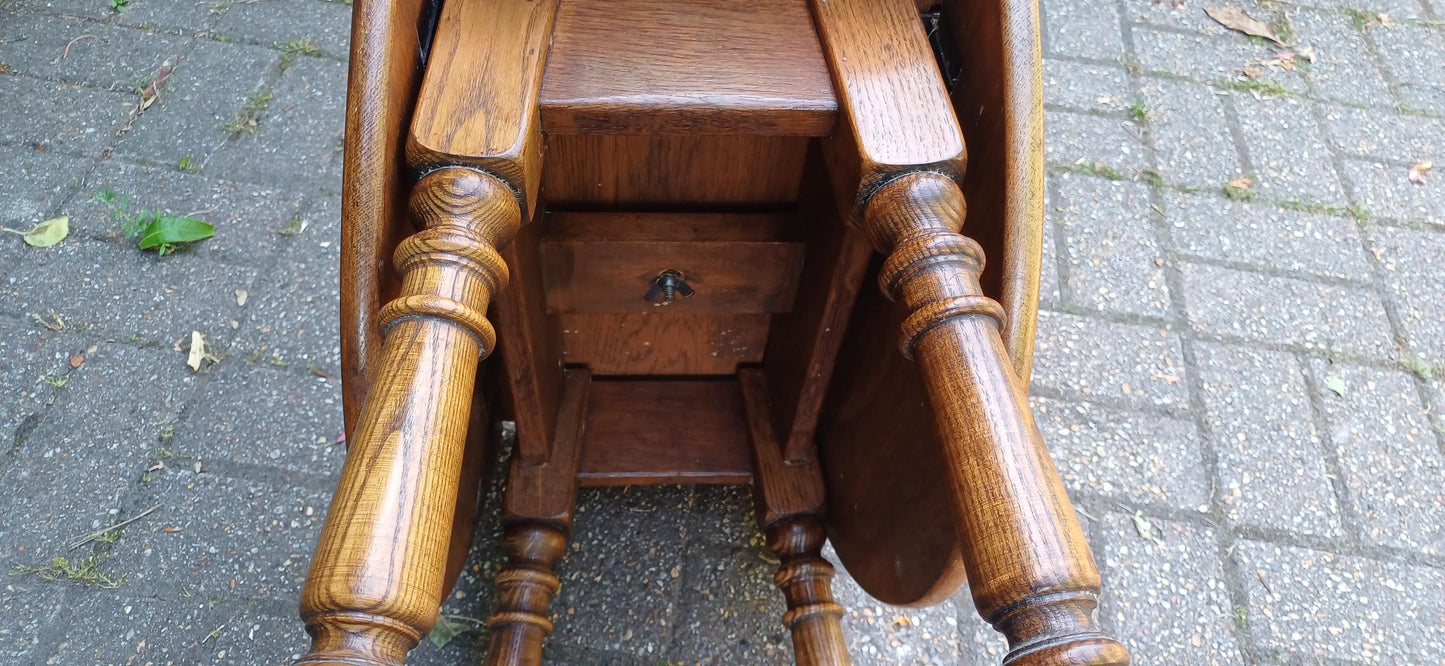 Vintage Oak Gateleg Drop Leaf Occasional Table | Traditional English Rustic Solid Wood Side Table | Turned Legs Folding Table