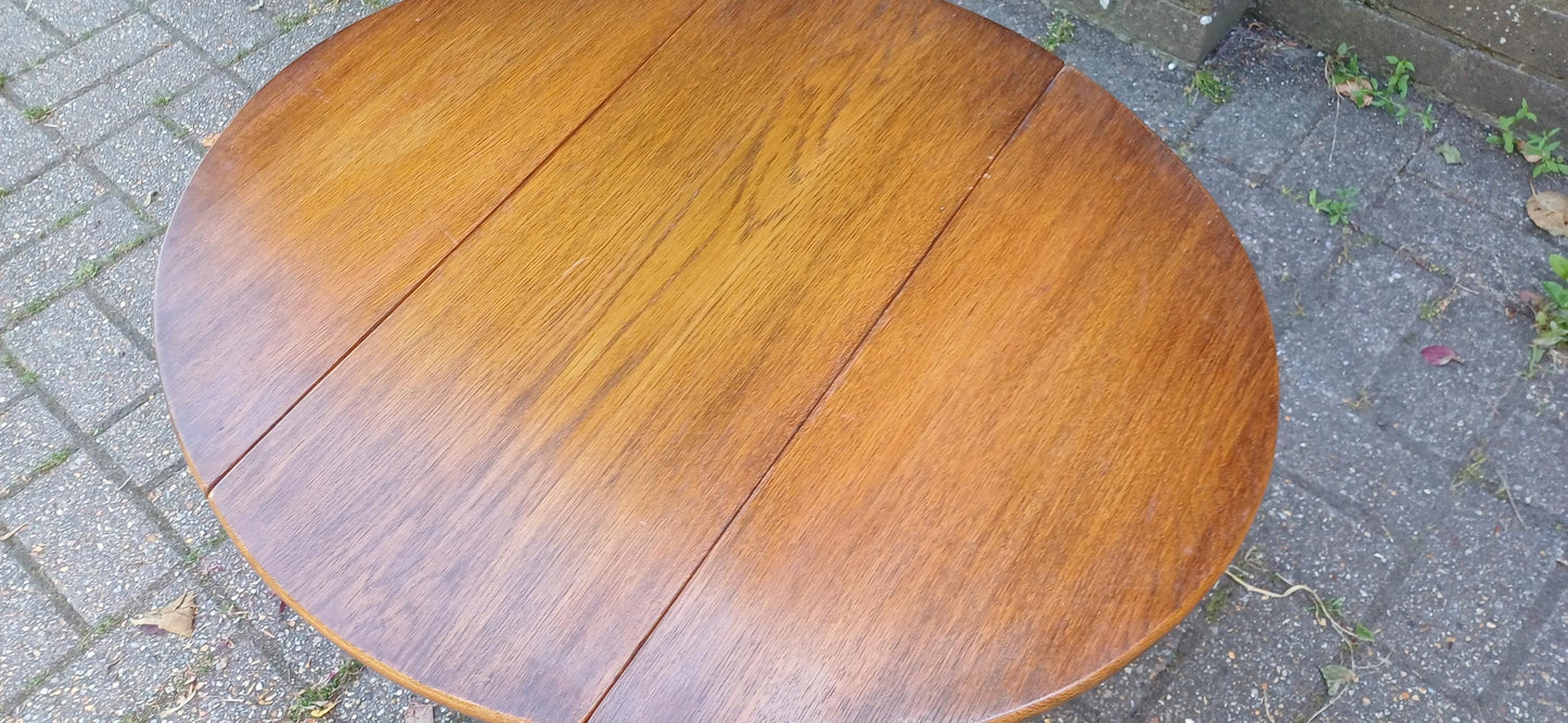 Vintage Oak Gateleg Drop Leaf Occasional Table | Traditional English Rustic Solid Wood Side Table | Turned Legs Folding Table