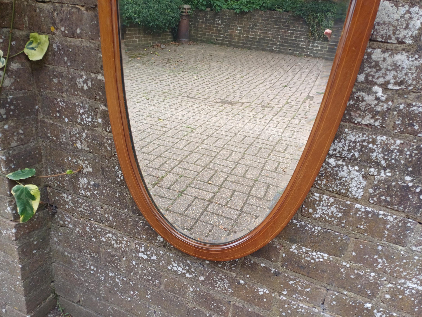 Vintage 1920s Shield Shaped Wall Mirror – Elegant Bevelled Glass & Inlaid Wood Frame – Former Early 20th Century Dressing Table Mirror