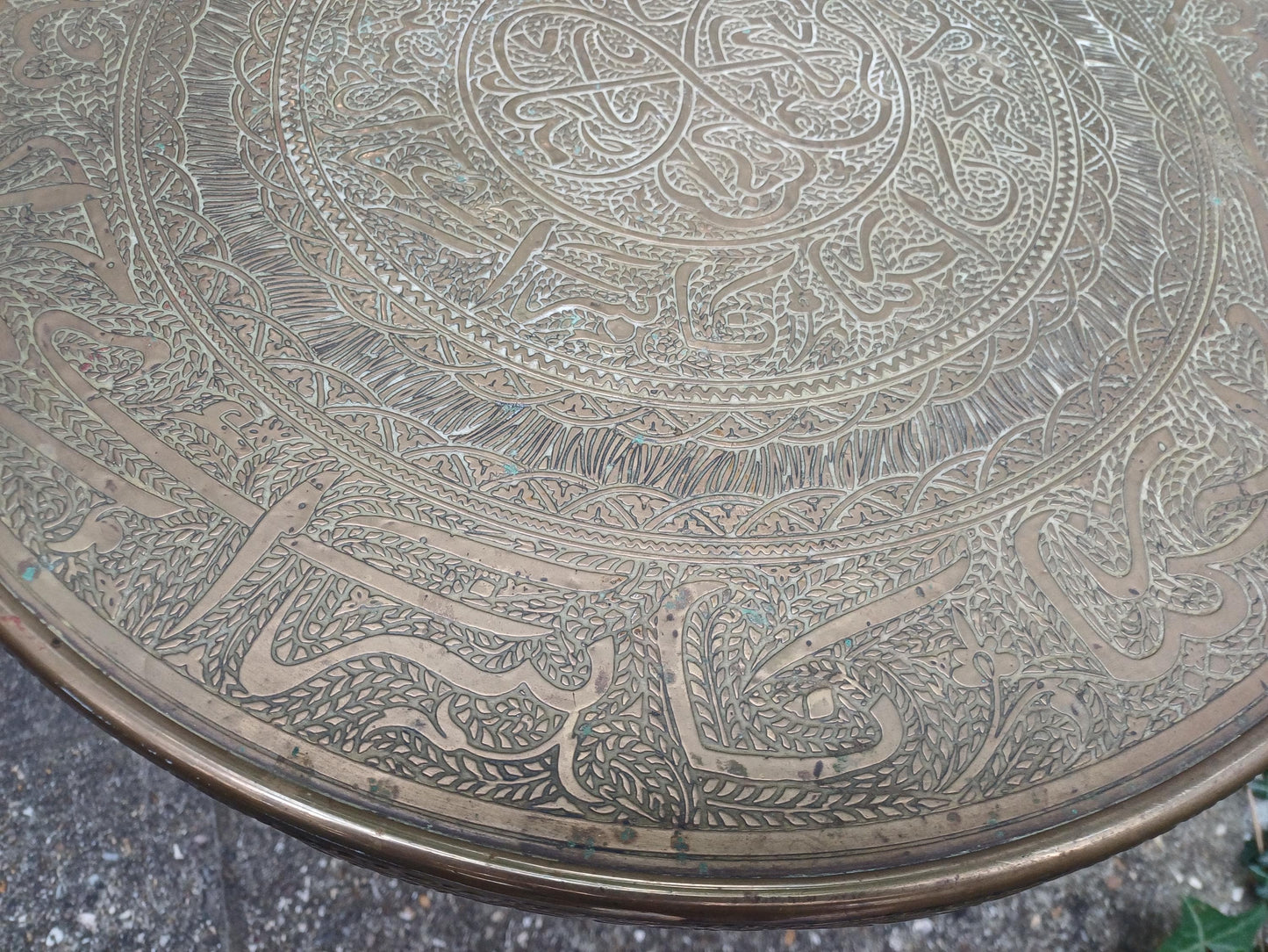 Vintage Middle Eastern Brass Tray Table – Hand-Engraved Islamic Calligraphy Moorish Moroccan Style