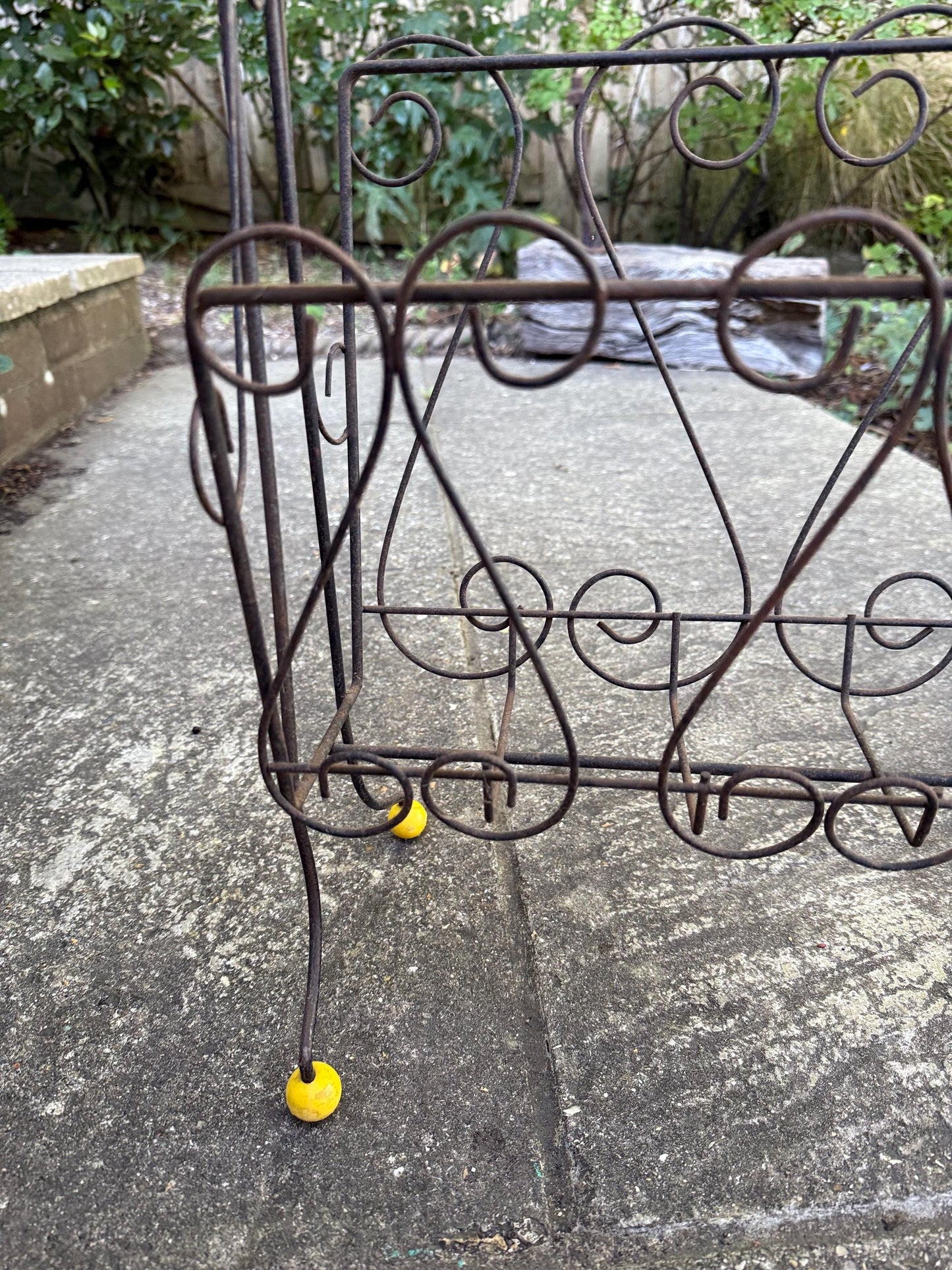 Vintage 1950s Wire Magazine Rack – Mid-Century Scrollwork Storage Stand with original Yellow Feet & Handle, vintage storage rack - towels?
