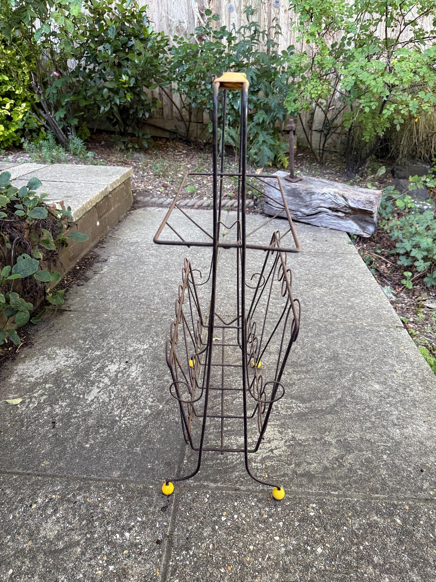 Vintage 1950s Wire Magazine Rack – Mid-Century Scrollwork Storage Stand with original Yellow Feet & Handle, vintage storage rack - towels?