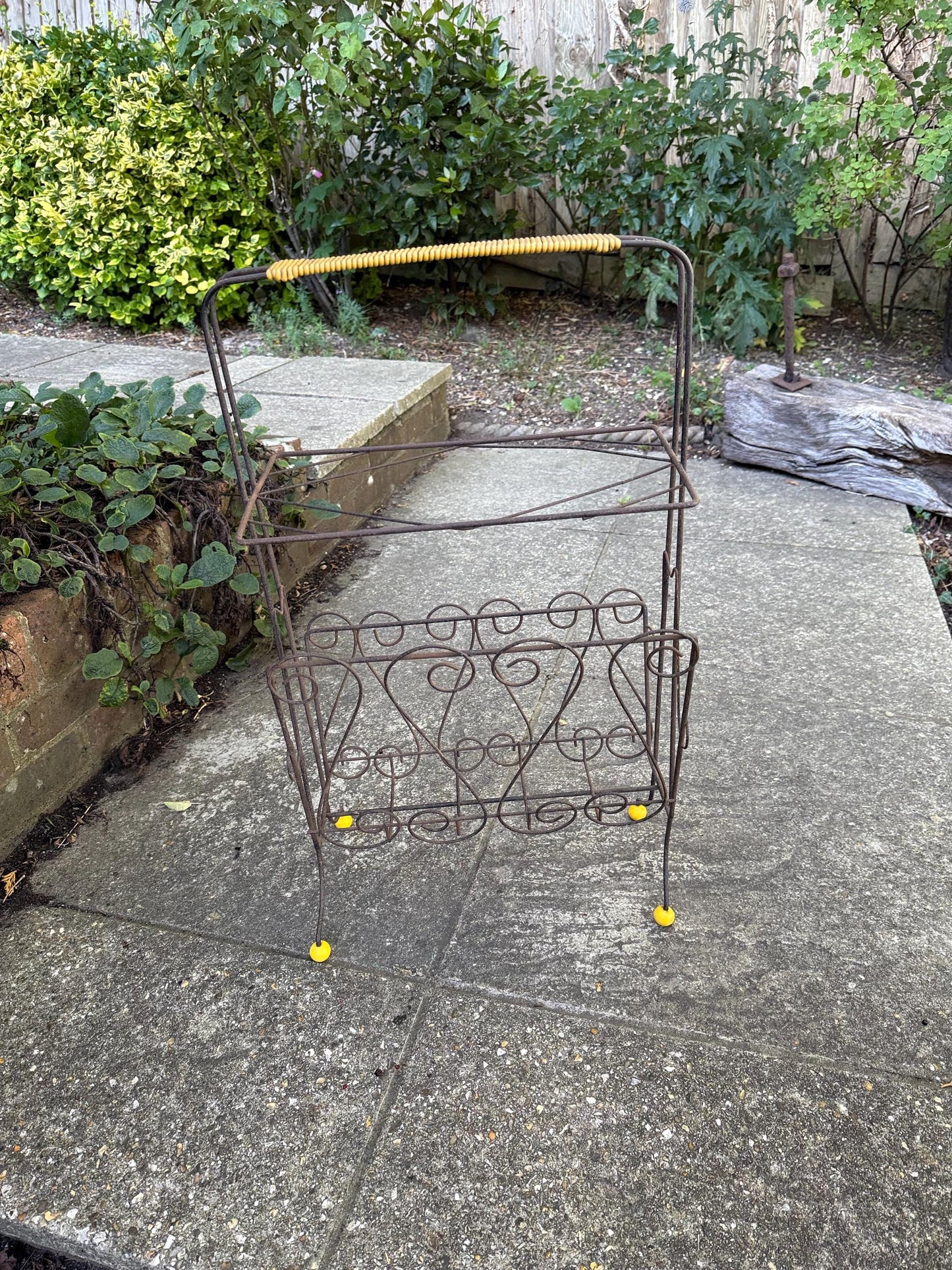 Vintage 1950s Wire Magazine Rack – Mid-Century Scrollwork Storage Stand with original Yellow Feet & Handle, vintage storage rack - towels?