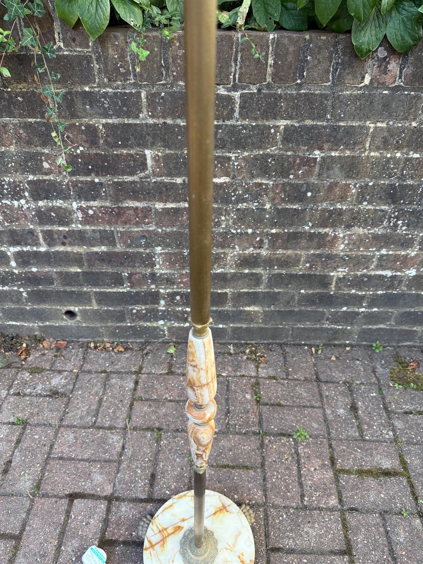 Vintage Onyx & Brass Floor Lamp – Retro 1970s Standard Lamp with Marble Base, working and PAT tested