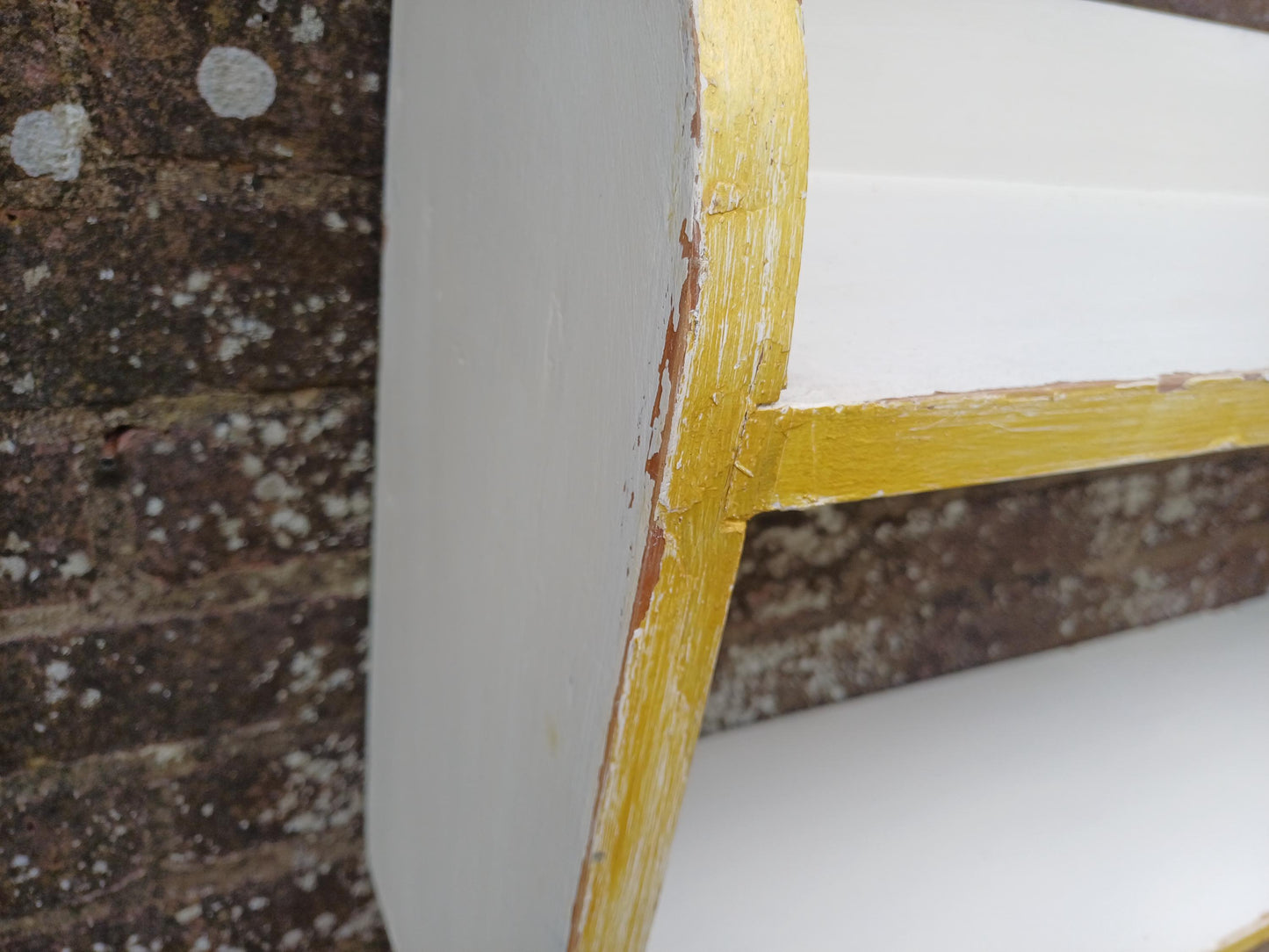 Hand Painted Wooden Vintage Wall Shelf Farrow & Ball Wimborne White with Gold Trim Shabby Chic Bookshelf Wall Mounted Open Storage Display