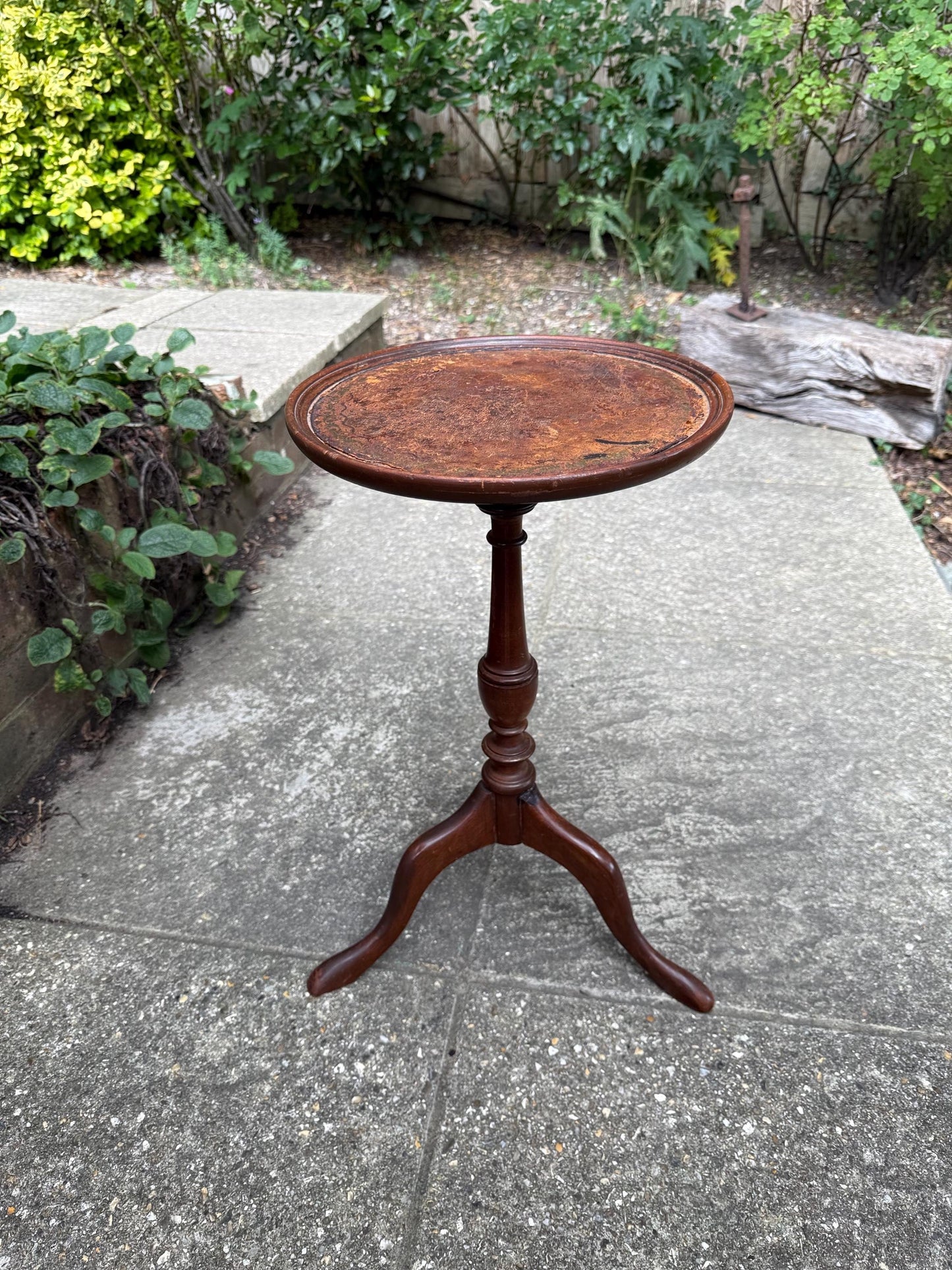 Shabby Vintage Wine Table, Round Tripod Side Table with Leather Inlay, Rustic Patina, upcycle project, Country House Style