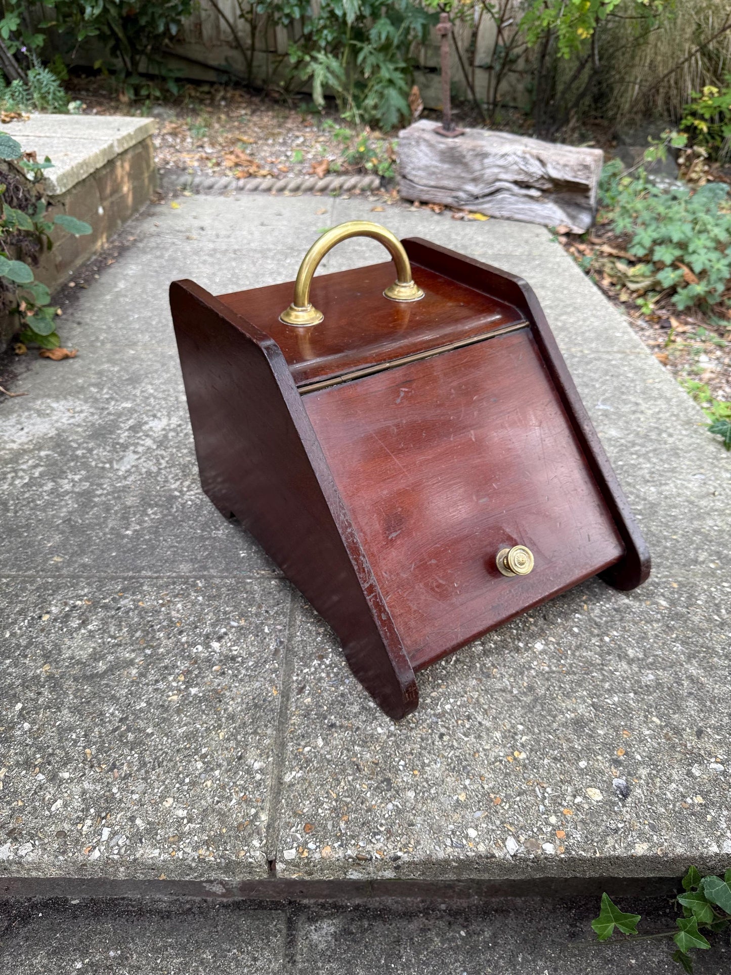 Vintage Wooden Coal Scuttle Bucket with Brass Handle – Early 1900s Fireside Box for Kindling/Logs/firelighters, fireside storage