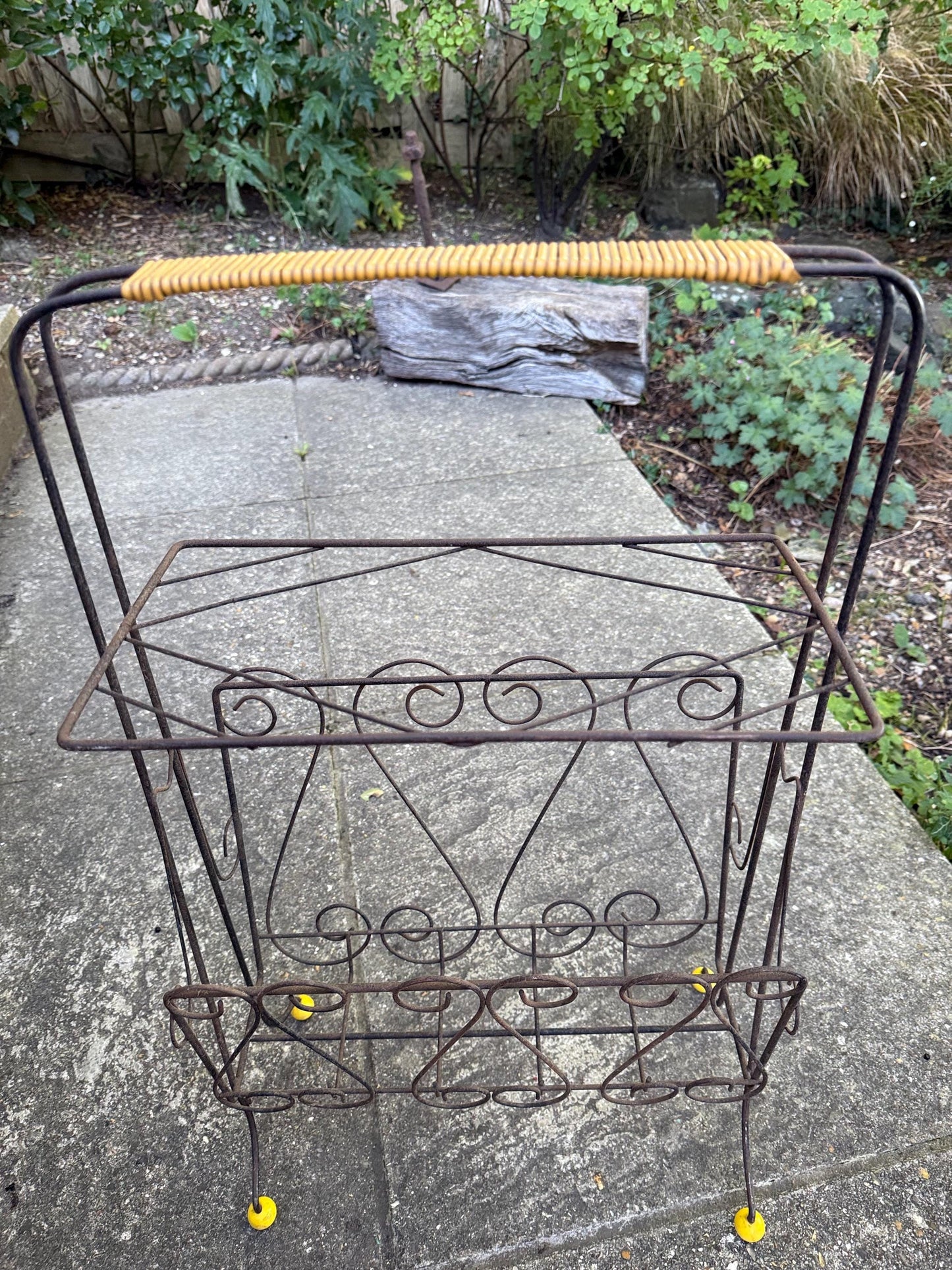 Vintage 1950s Wire Magazine Rack – Mid-Century Scrollwork Storage Stand with original Yellow Feet & Handle, vintage storage rack - towels?