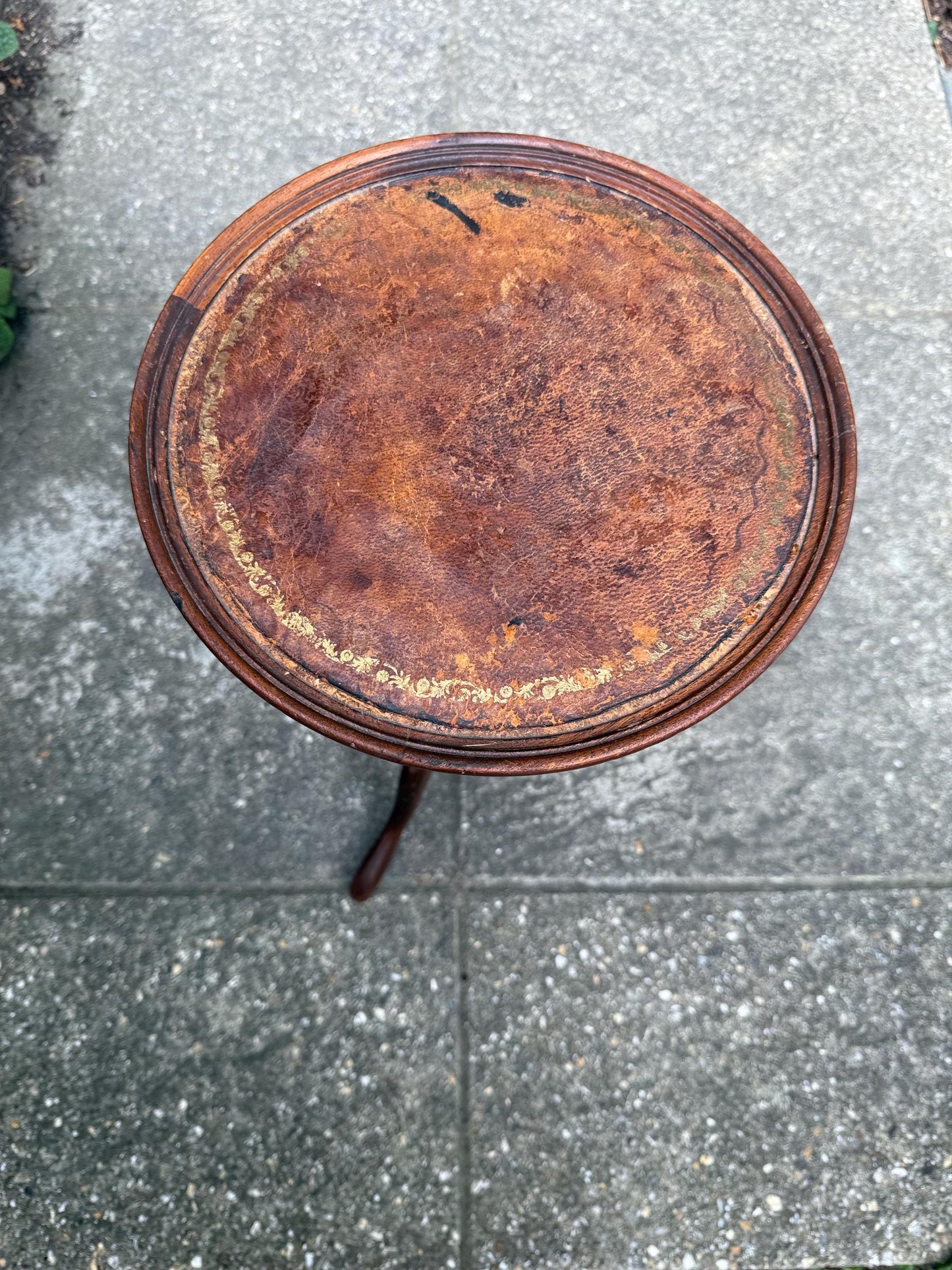 Shabby Vintage Wine Table, Round Tripod Side Table with Leather Inlay, Rustic Patina, upcycle project, Country House Style
