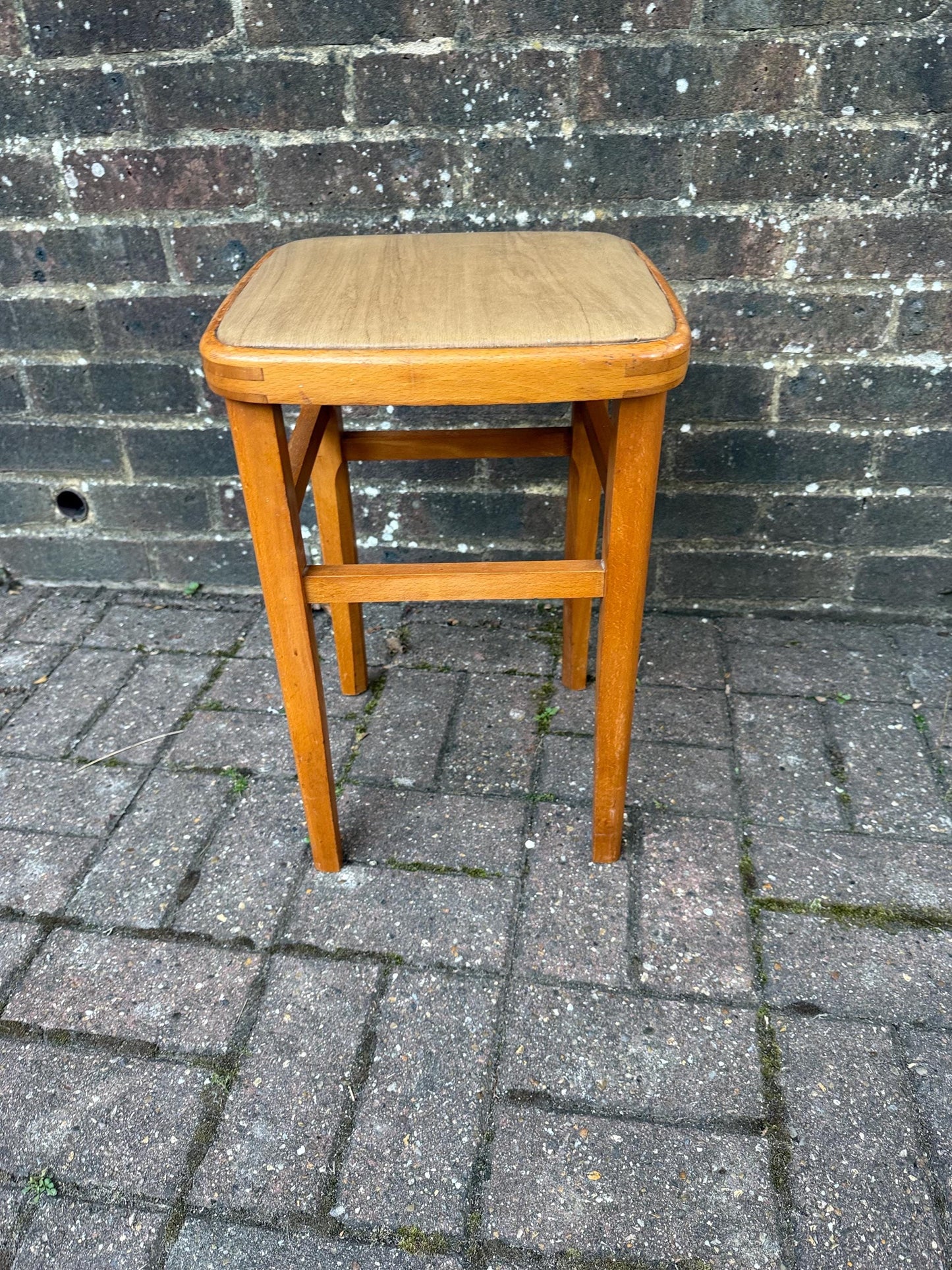 Vintage Retro Vinyl Top Wooden Stool – Retro 1960s 1970s Kitchen or Utility Seat, Wipe-Clean Square Padded Top, Compact Design, Retro stool