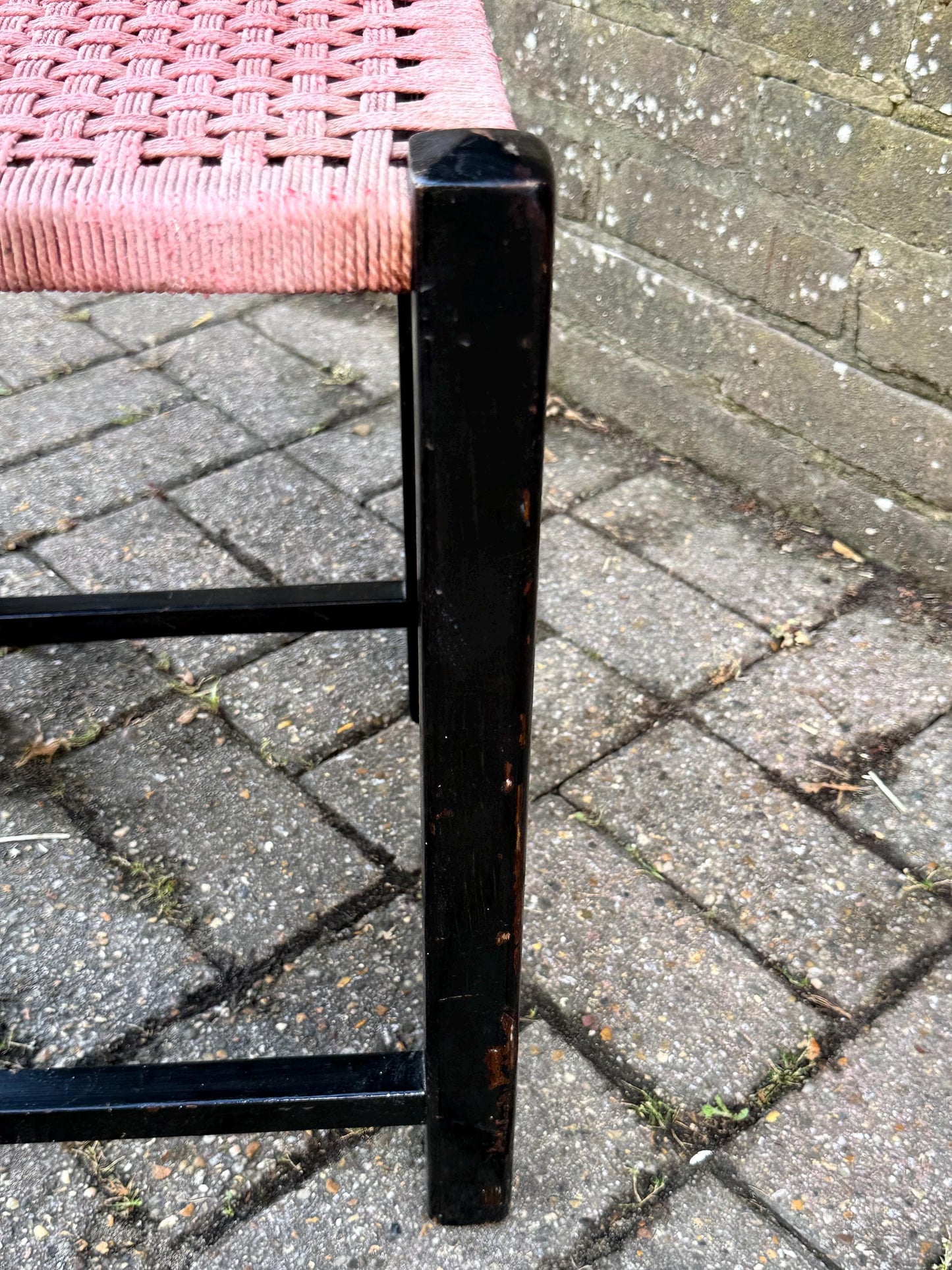 Vintage Mid Century Woven Stool – Black Wood Frame with Pink Cord Seat – Retro Side Table, Plant Stand, Boho Decor