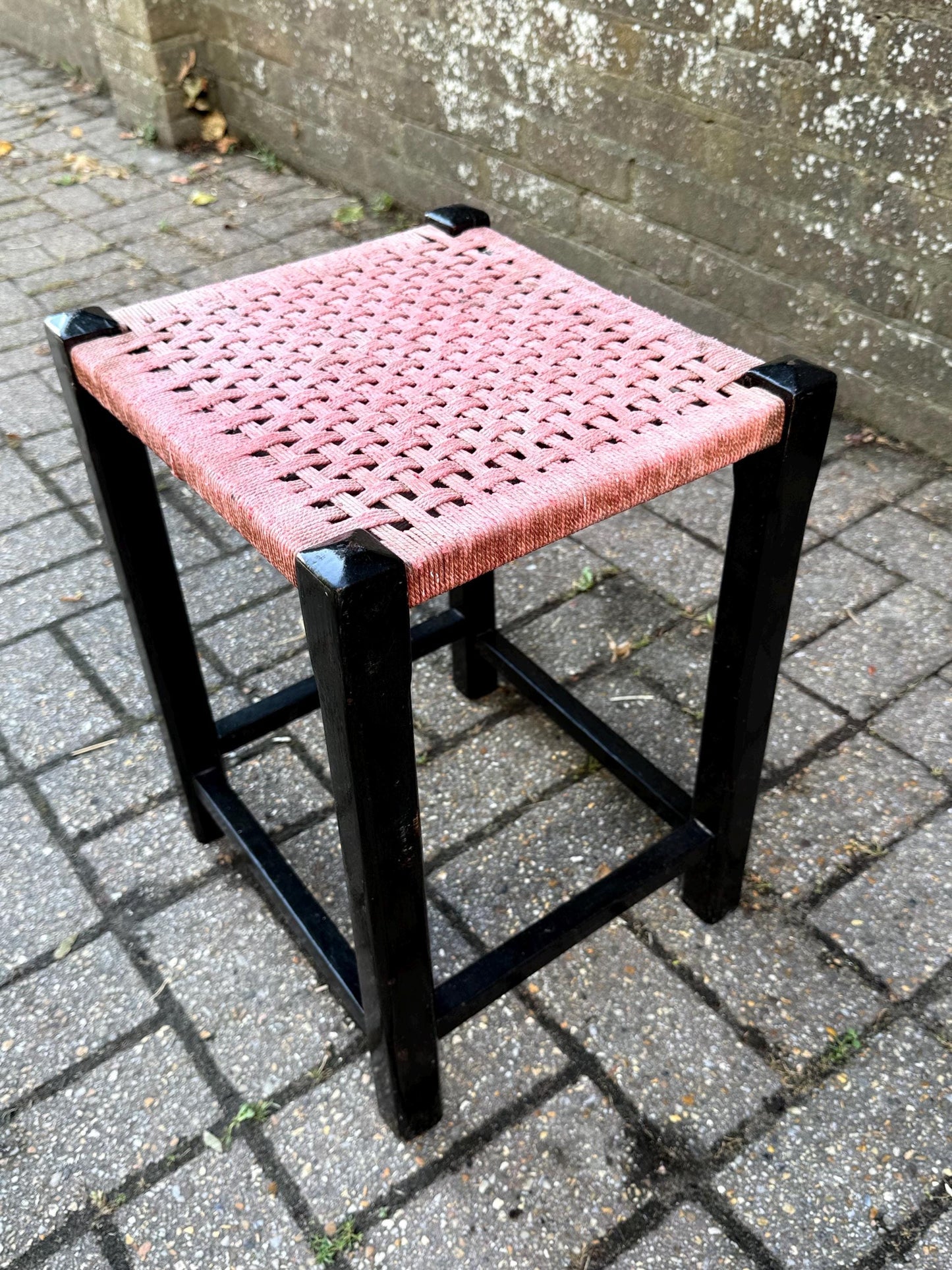 Vintage Mid Century Woven Stool – Black Wood Frame with Pink Cord Seat – Retro Side Table, Plant Stand, Boho Decor