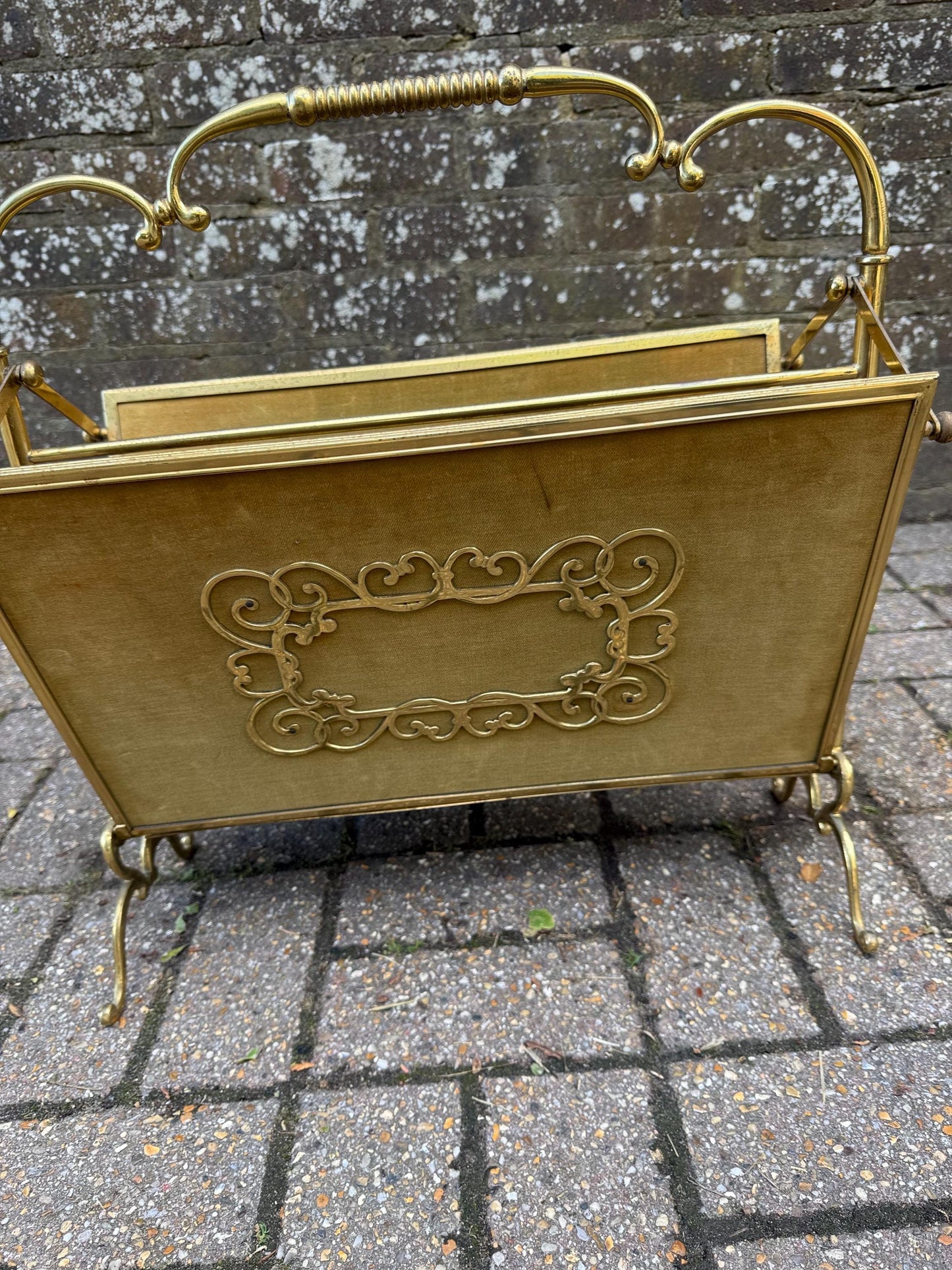 Rare Made in Italy Metalars Vintage Brass Folding Magazine Rack – Mid-Century Folding Newspaper Holder with Handle, Ornate Hollywood Regency