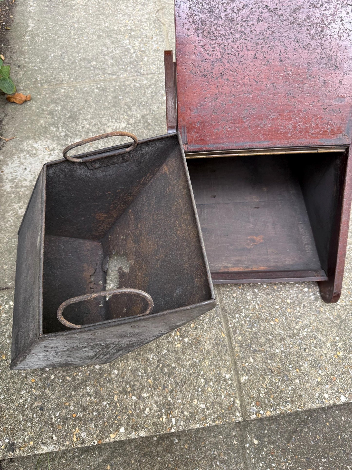 Vintage Wooden Coal Scuttle Bucket with Brass Handle – Early 1900s Fireside Box for Kindling/Logs/firelighters, fireside storage