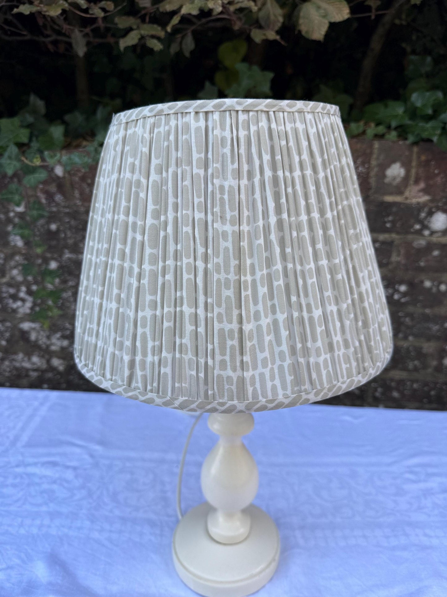 Vintage Cream Wooden Table Lamp & Pleated Fabric Shade – Shabby Chic Cottagecore Farmhouse Lighting, Rustic Bedside or Table Lamp, working