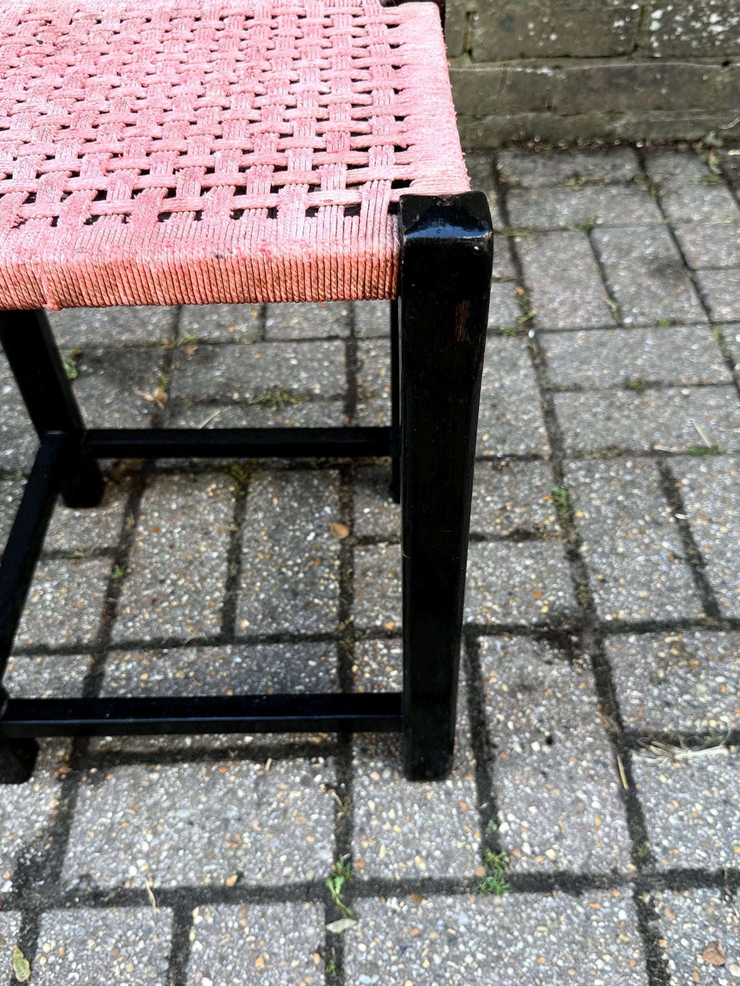Vintage Mid Century Woven Stool – Black Wood Frame with Pink Cord Seat – Retro Side Table, Plant Stand, Boho Decor