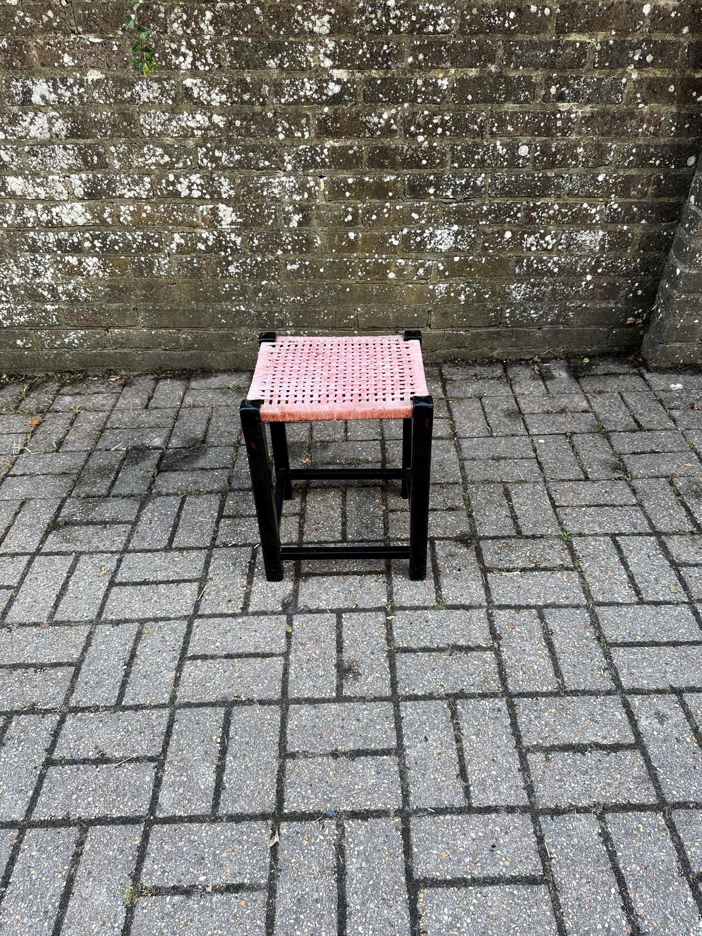 Vintage Mid Century Woven Stool – Black Wood Frame with Pink Cord Seat – Retro Side Table, Plant Stand, Boho Decor
