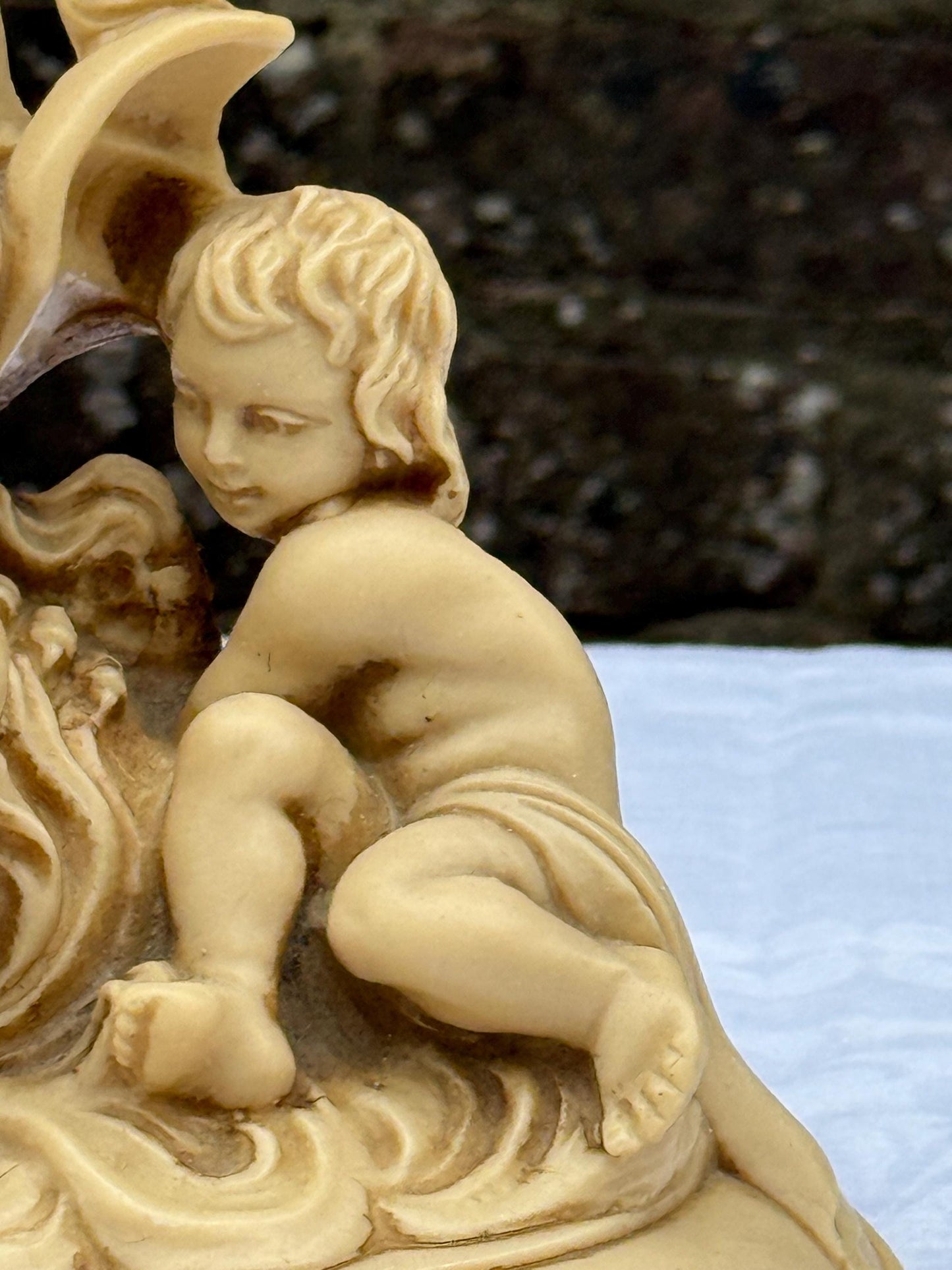 Vintage Resin Cherub Lamp, Baroque Rococo Putti Table Lamp Base with Ornate Detail, Classical Decorative Lighting - working and tested