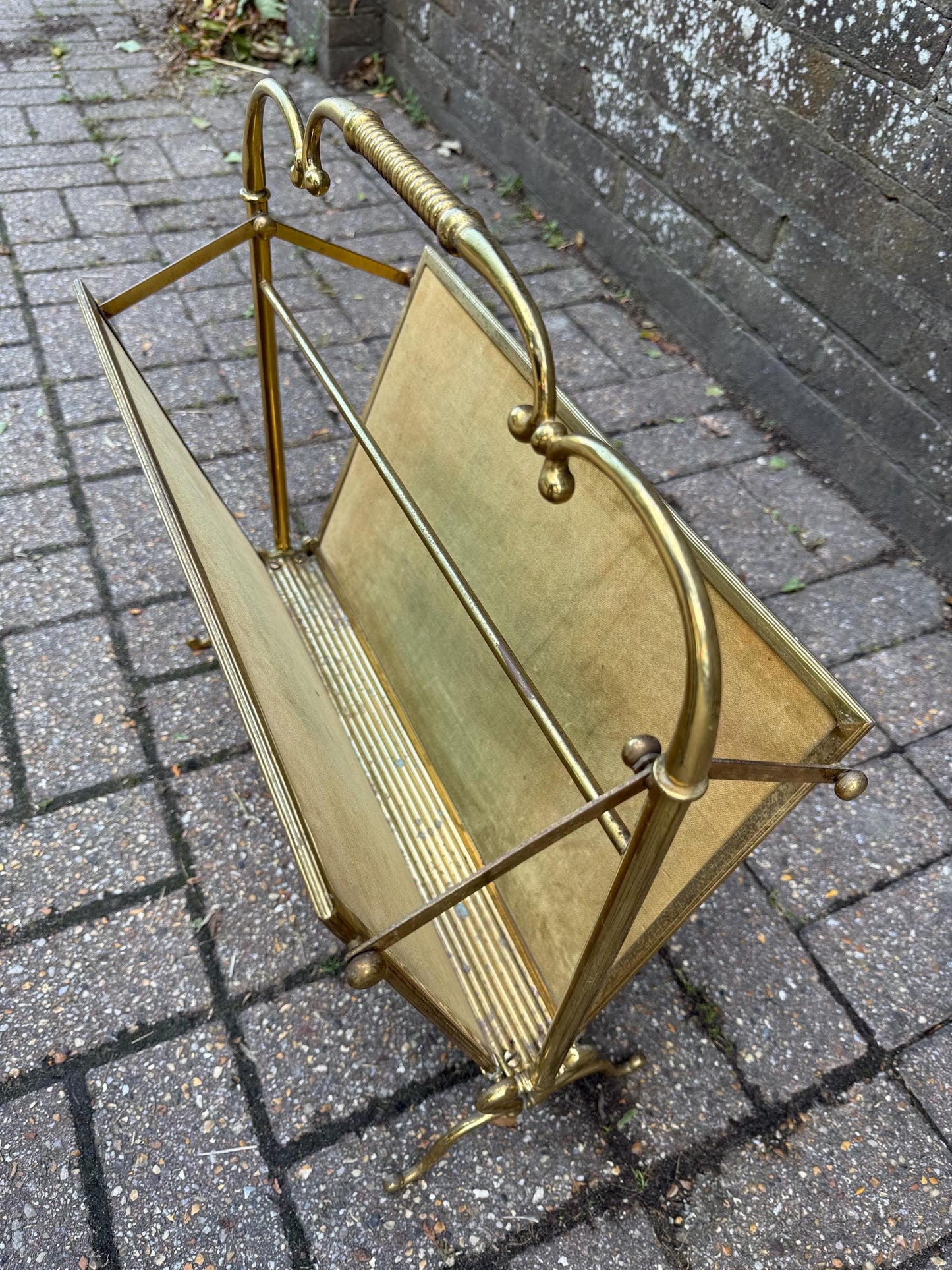 Rare Made in Italy Metalars Vintage Brass Folding Magazine Rack – Mid-Century Folding Newspaper Holder with Handle, Ornate Hollywood Regency