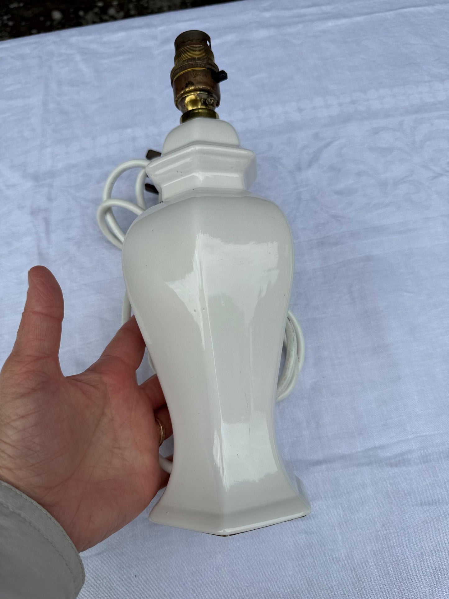 Vintage Goodson Lighting White Ceramic Lamp, 1980s White Hexagonal Table Lamp, British Retro Lighting Collectible - PAT tested and working
