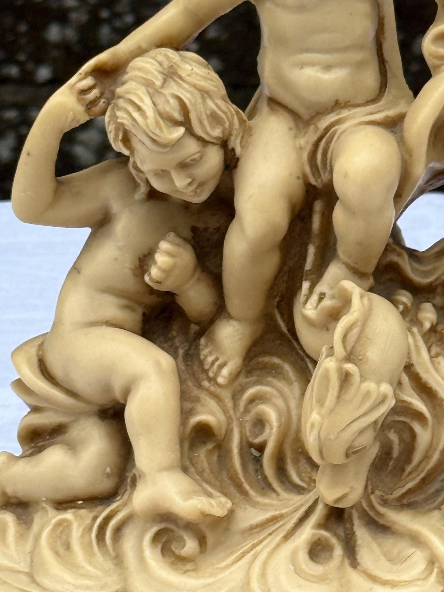 Vintage Resin Cherub Lamp, Baroque Rococo Putti Table Lamp Base with Ornate Detail, Classical Decorative Lighting - working and tested