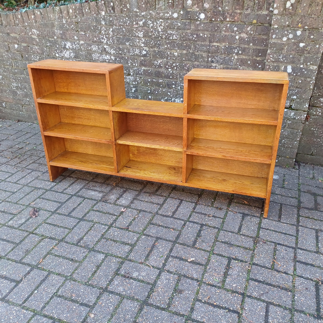 Failing my New Year Upcyling Resolution on 2/1/2025! Upcycling Project Restoring a Vintage Bookcase.