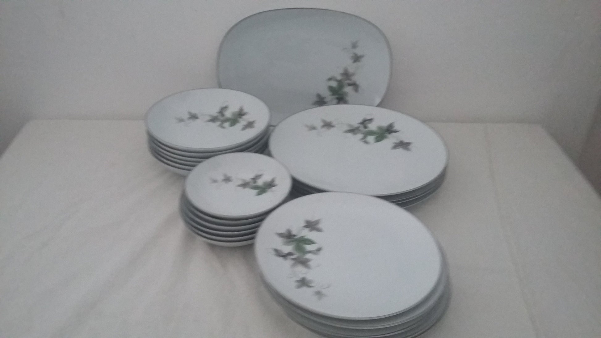Quality Part Noritake Kerrie Dinner Service. Japan