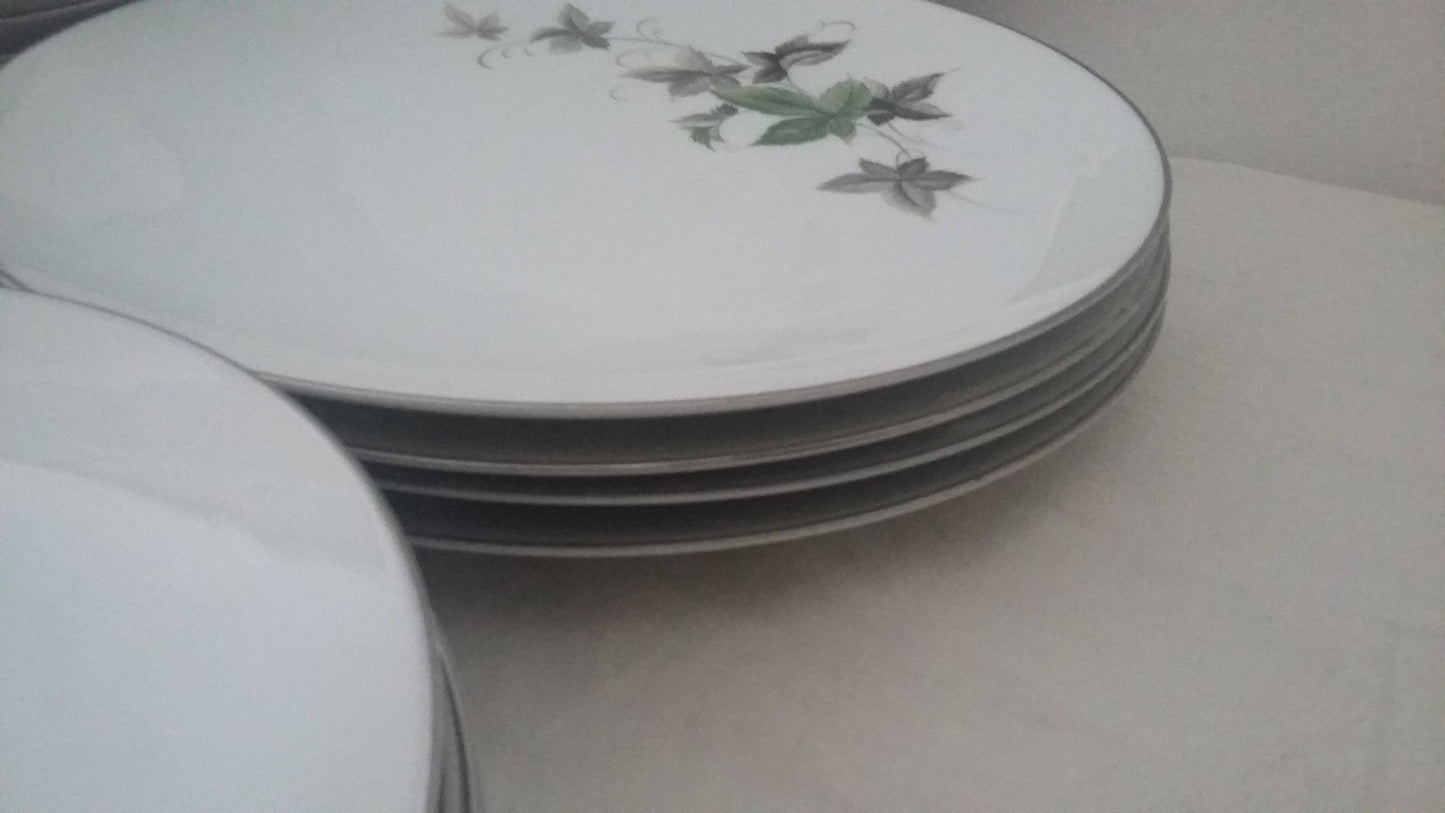Quality Part Noritake Kerrie Dinner Service. Japan