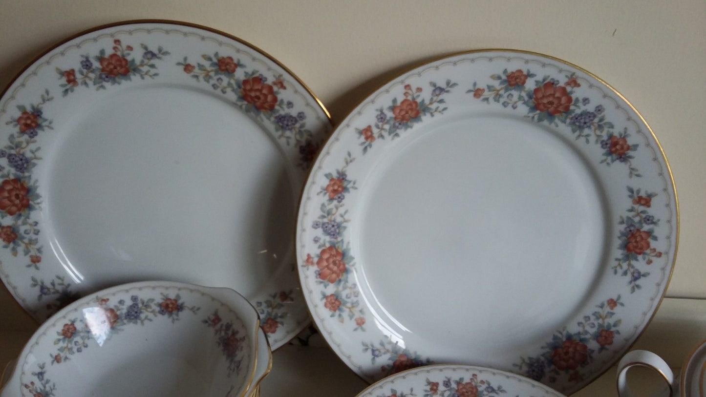 Noritake Bone China Tremont Dinner Part Dinner Service For Two