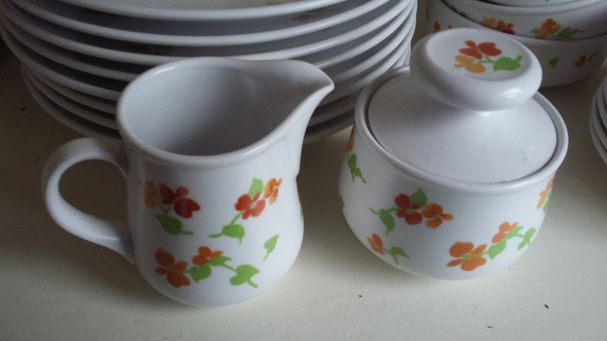 Noritake China Dinner Service ‘Happy Days’