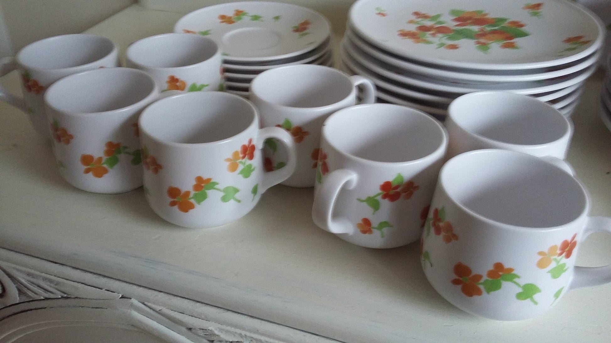 Noritake China Dinner Service ‘Happy Days’