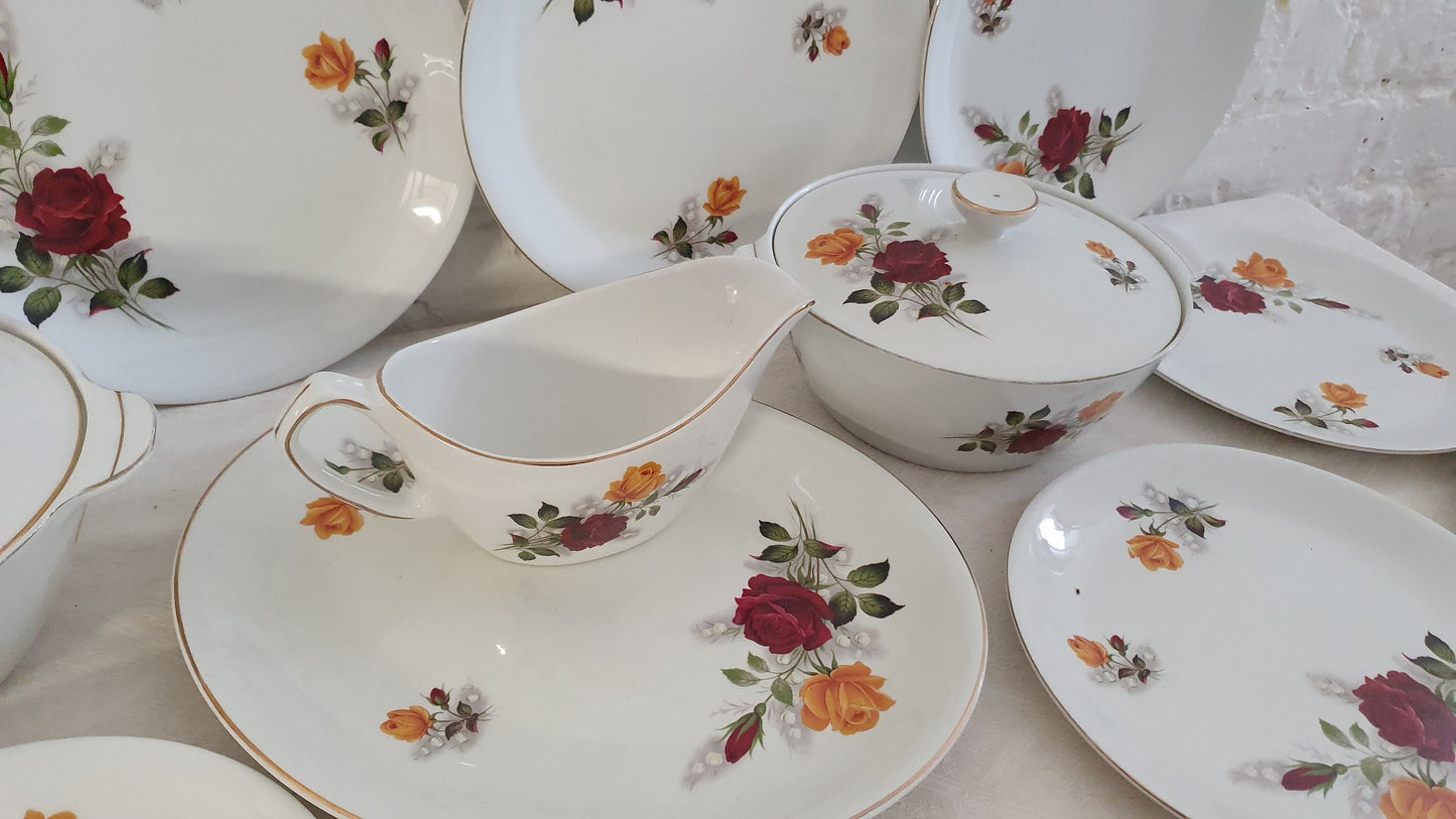 Vintage Retro Alfred Meakin ‘Old White’ Flower Floral Roses Part Dinner Service Plates and Tureens