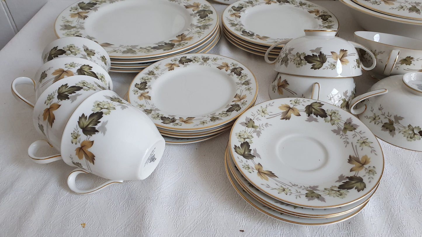 Vintage Autumn Leaves Royal Doulton ‘Larchmont’ Dinner Service.