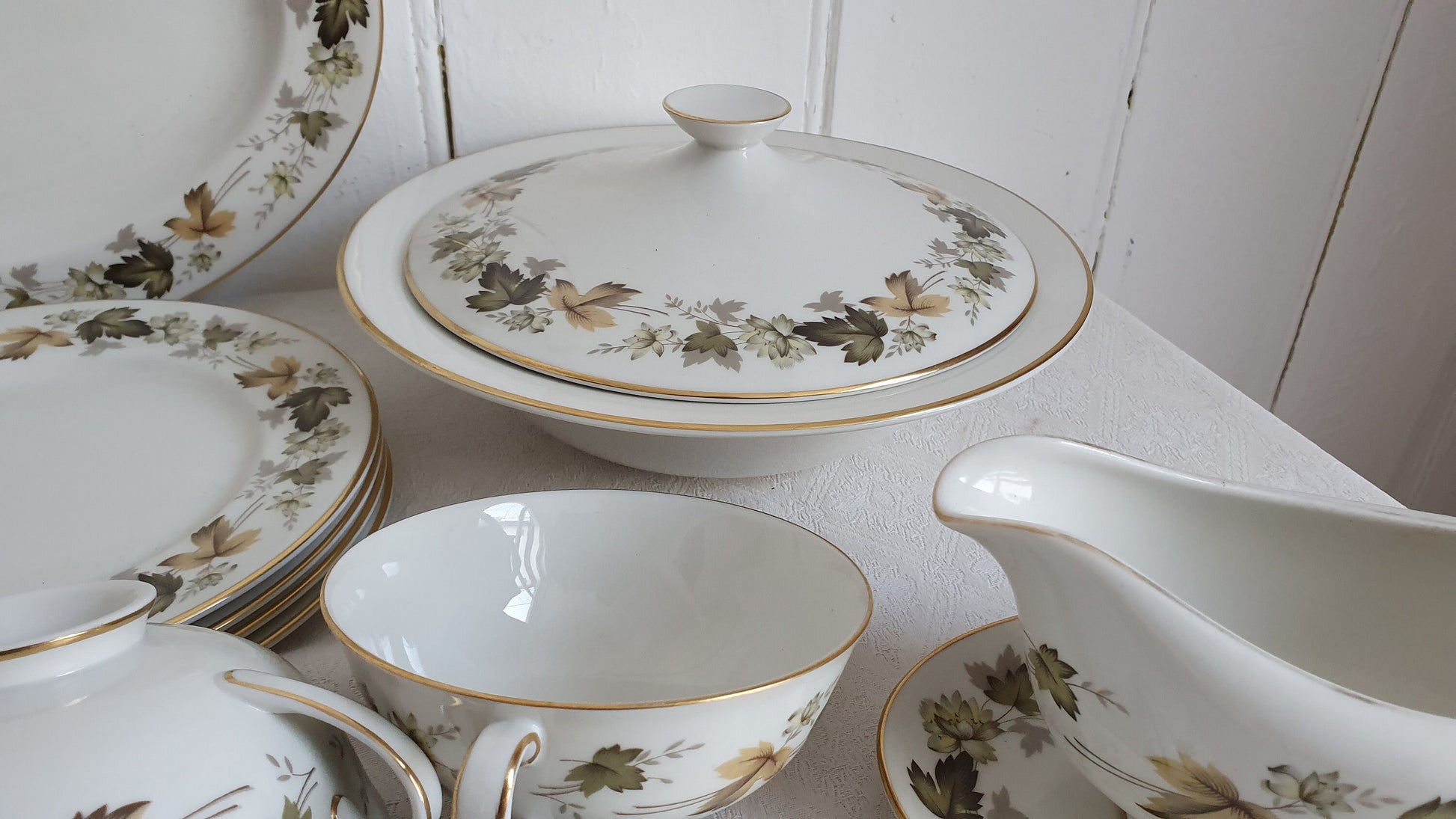 Vintage Autumn Leaves Royal Doulton ‘Larchmont’ Dinner Service.