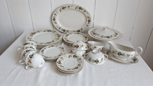 Vintage Autumn Leaves Royal Doulton ‘Larchmont’ Dinner Service.
