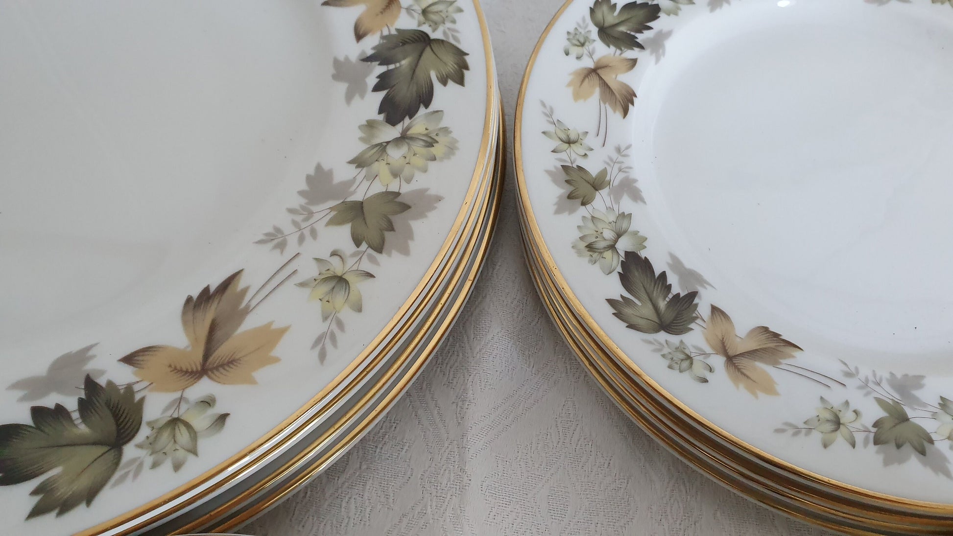Vintage Autumn Leaves Royal Doulton ‘Larchmont’ Dinner Service.