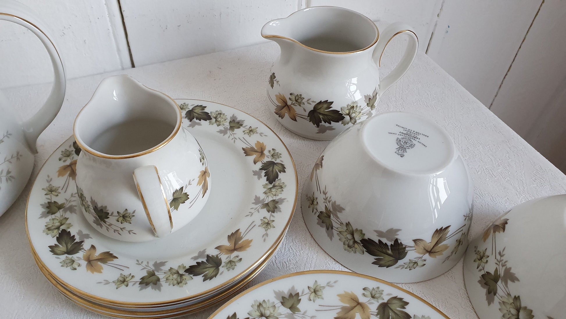Vintage Autumn Leaves Royal Doulton ‘Larchmont’ 8 Eight Piece Tea Service.