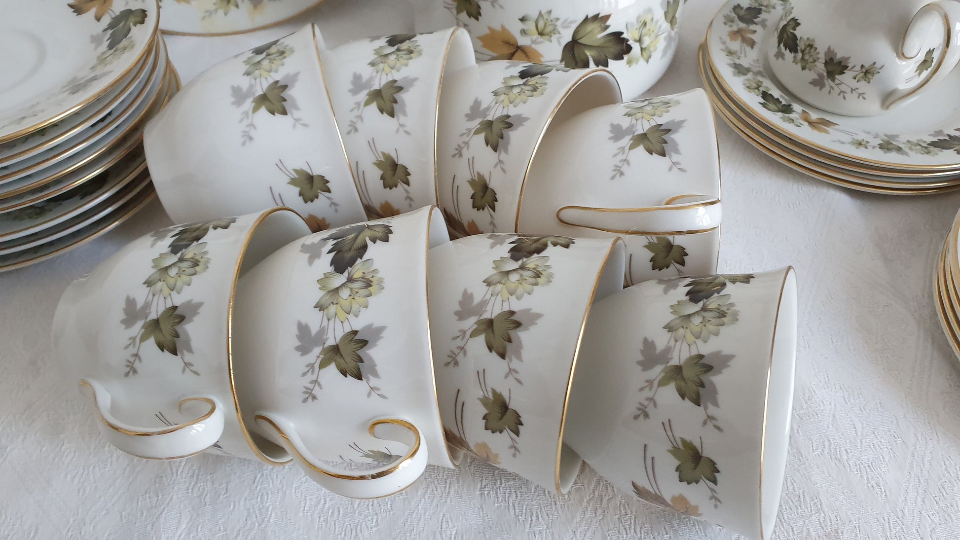 Vintage Autumn Leaves Royal Doulton ‘Larchmont’ 8 Eight Piece Tea Service.