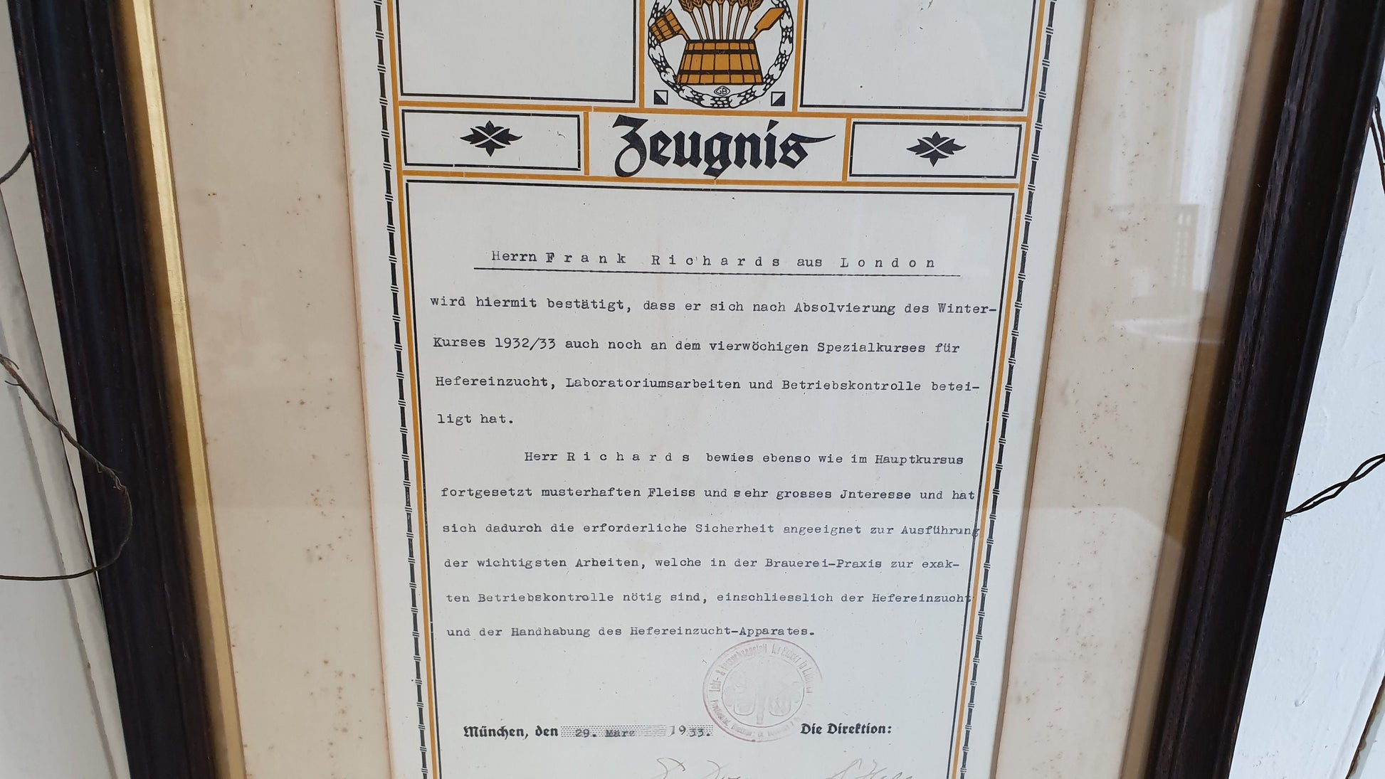 Vintage German Certificate with Ornate Text and Border in Glazed Wooden Frame Brewery Munchen 1933 Breweriana