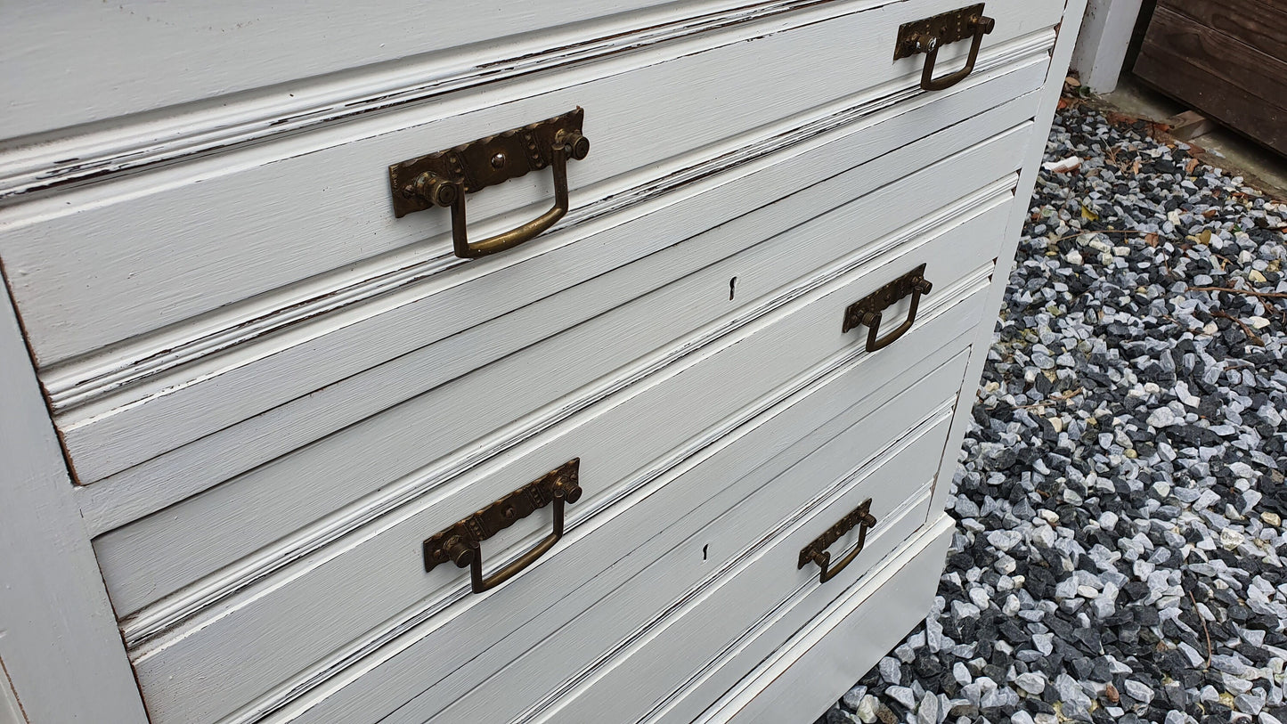 Vintage Painted Chest of Drawers in Farrow and Ball.