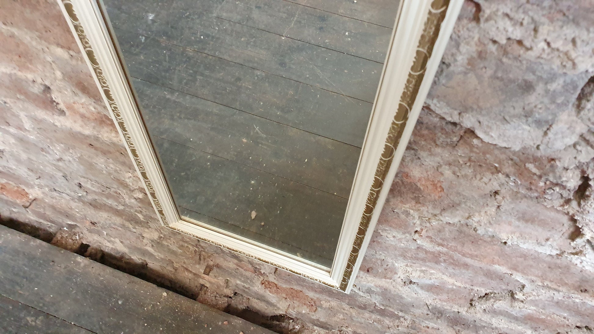 Classic Long Painted White and Gold Long White Mirror 123 x 31 cm